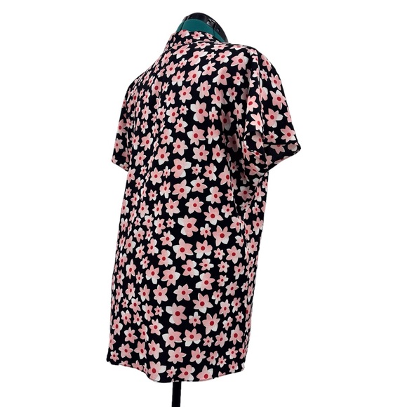 Cabi Harmony Blouse # 5347, Pink and Red Floral Short Sleeve V-Neck Top, Medium - Picture 10 of 17
